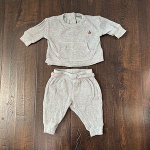 Gap grey set for 0-3 months.